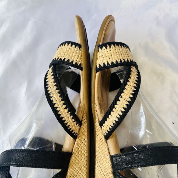 Born Low Wedge Heel Leather Strappy Sandals Black Comfort Shoes Women's SZ 10 - Picture 7 of 11